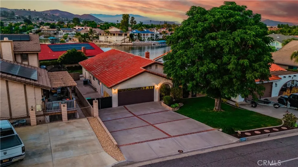 24020 Continental Drive Canyon Lake, CA 92587