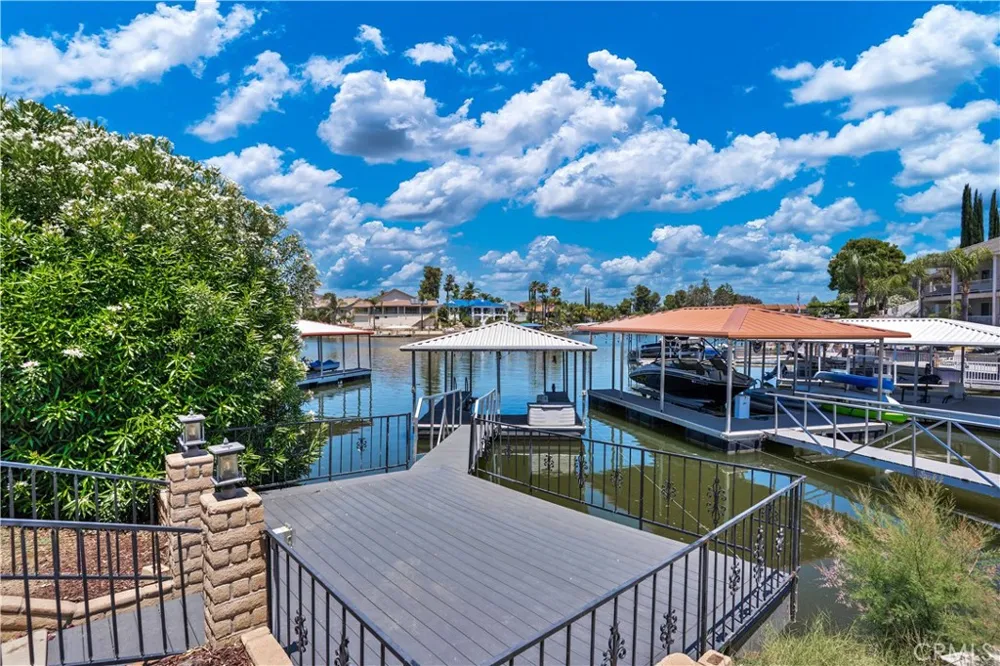 24020 Continental Drive Canyon Lake, CA 92587