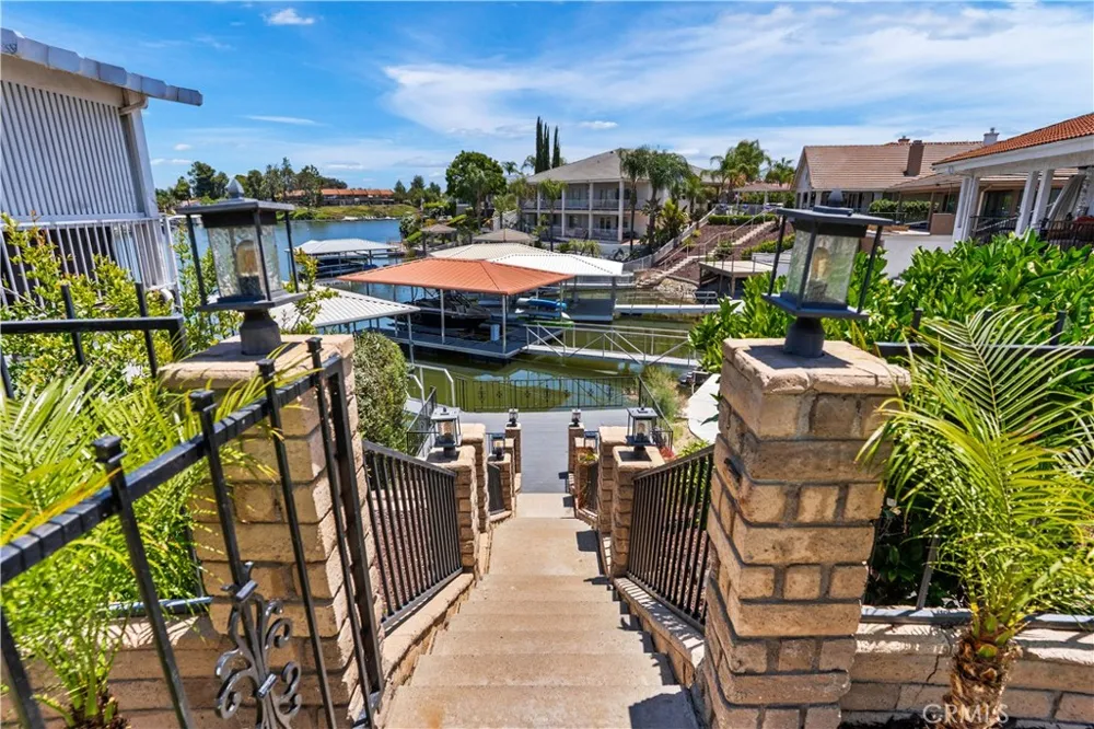 24020 Continental Drive Canyon Lake, CA 92587