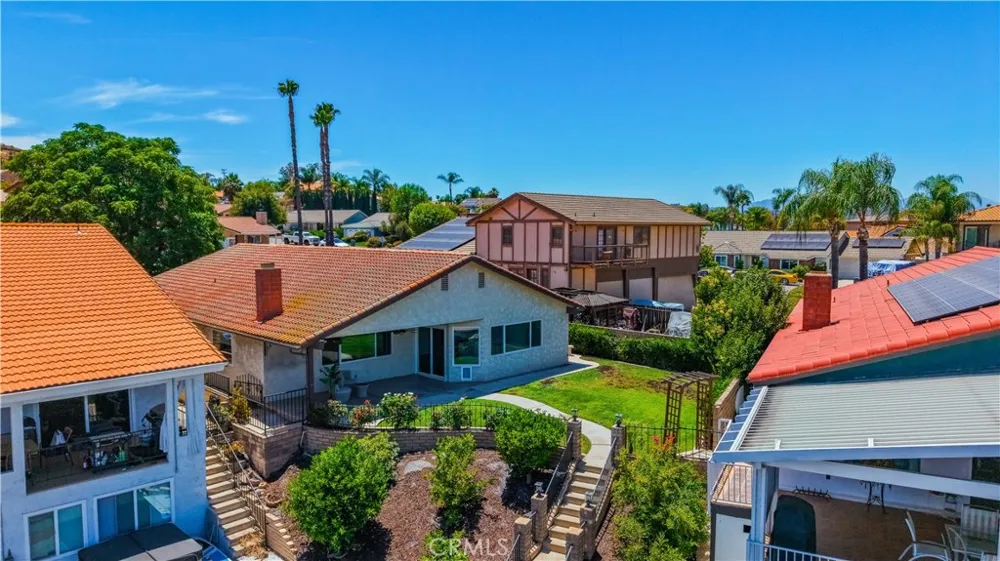 24020 Continental Drive Canyon Lake, CA 92587