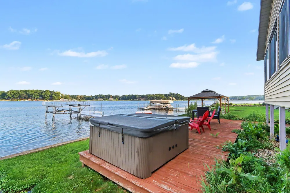 82142 Waldron Drive Lawton, MI 49065