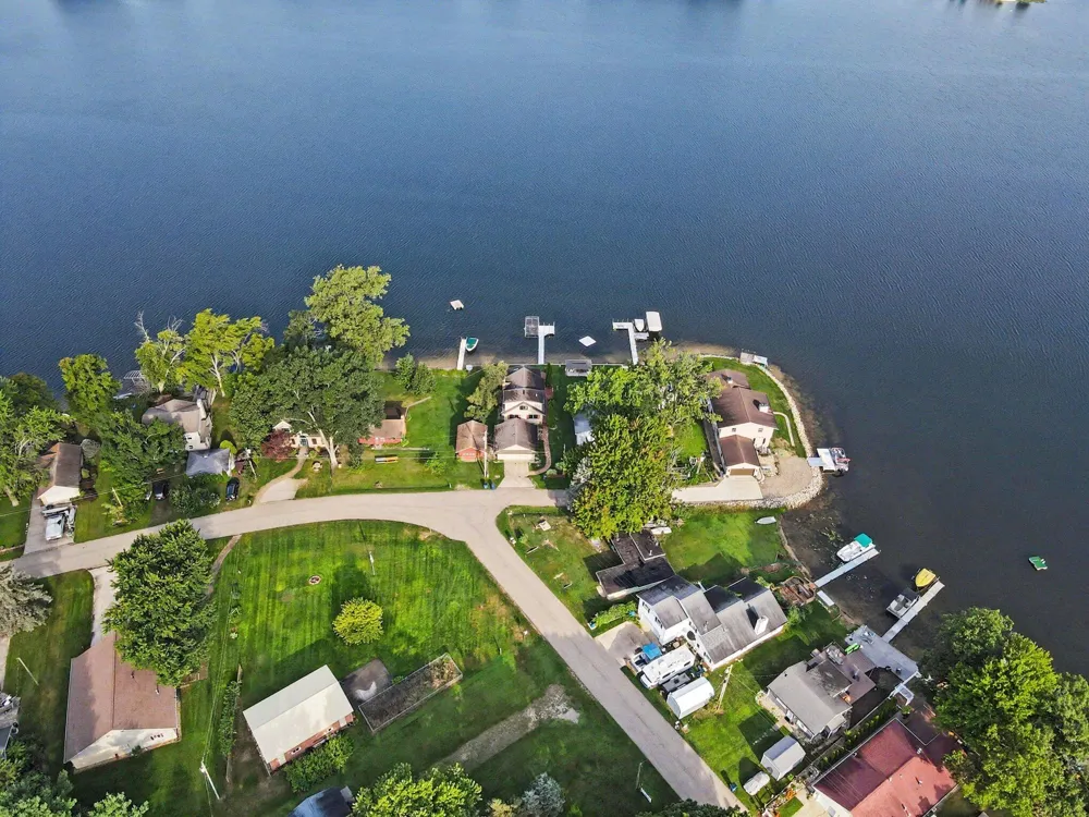 82142 Waldron Drive Lawton, MI 49065