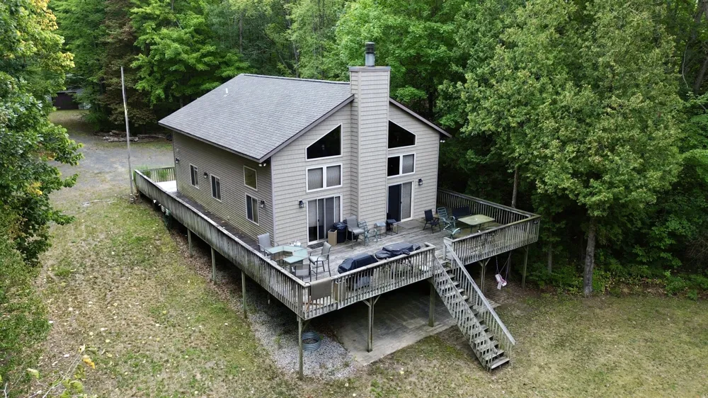 5797 S Woods Road Logan Township, MI 49402