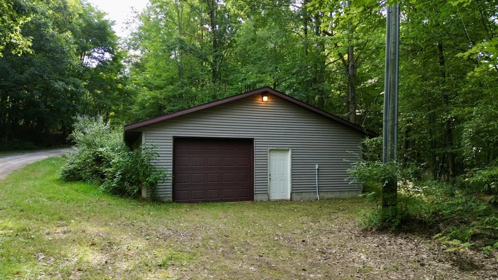 5797 S Woods Road Logan Township, MI 49402