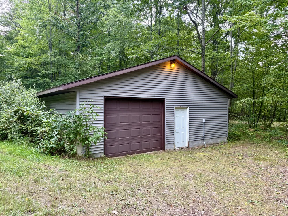 5797 S Woods Road Logan Township, MI 49402