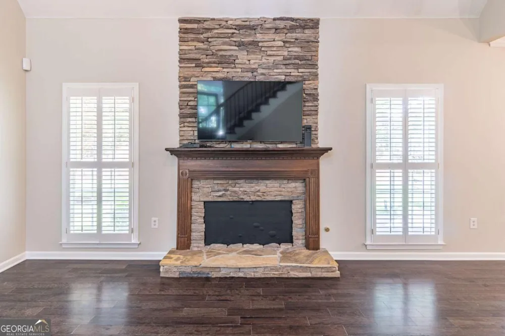 2649 Waters Edge DR Gainesville, GA 30504