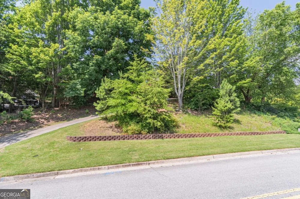 2649 Waters Edge DR Gainesville, GA 30504