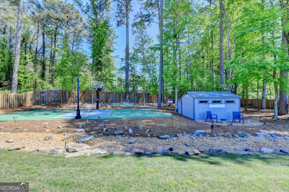 5198 Ashley DR SW Lilburn, GA 30047