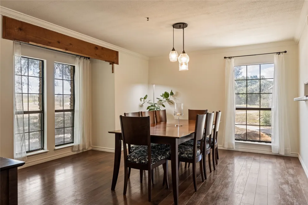 446 Roemer Road Elgin, TX 78621