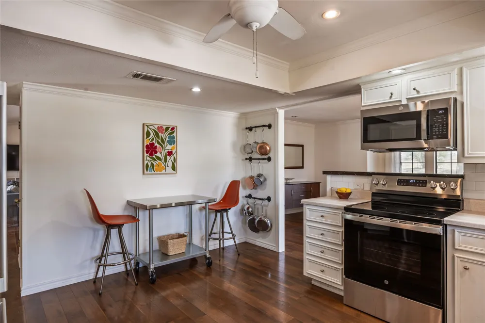 446 Roemer Road Elgin, TX 78621