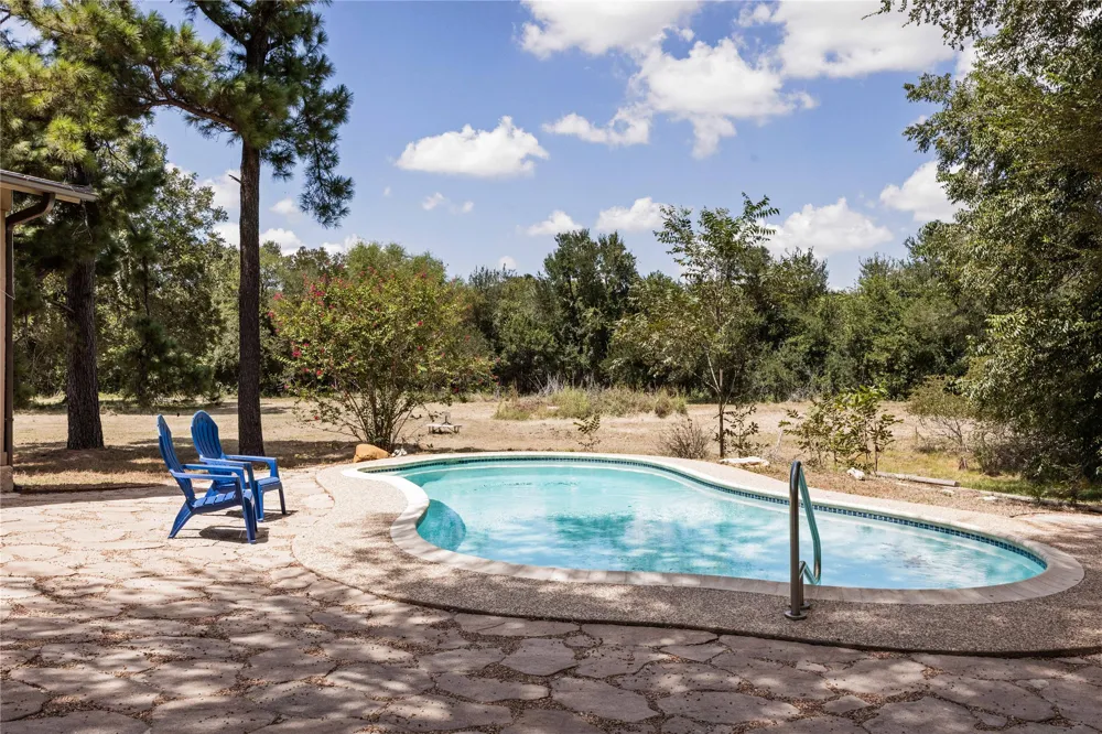 446 Roemer Road Elgin, TX 78621