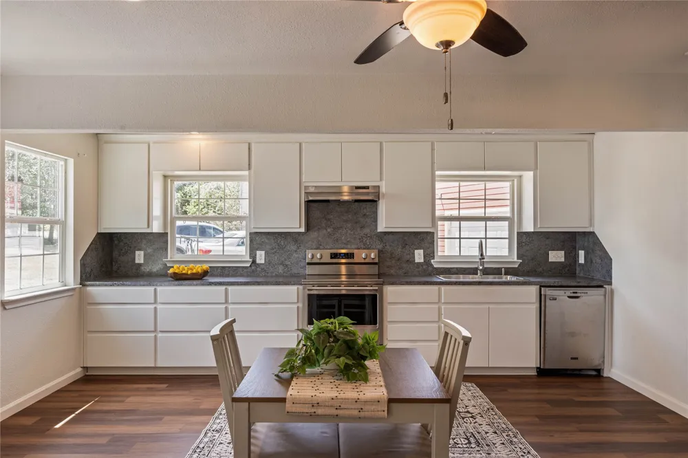 446 Roemer Road Elgin, TX 78621