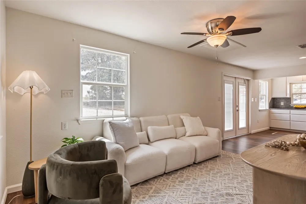 446 Roemer Road Elgin, TX 78621