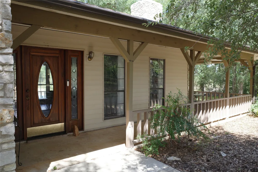 446 Roemer Road Elgin, TX 78621