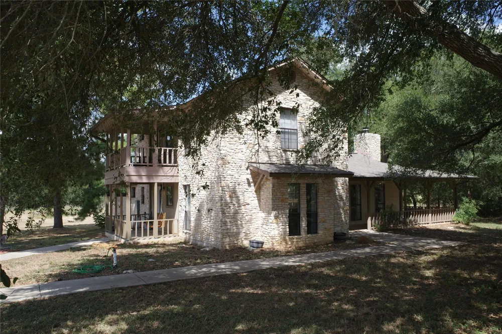 446 Roemer Road Elgin, TX 78621