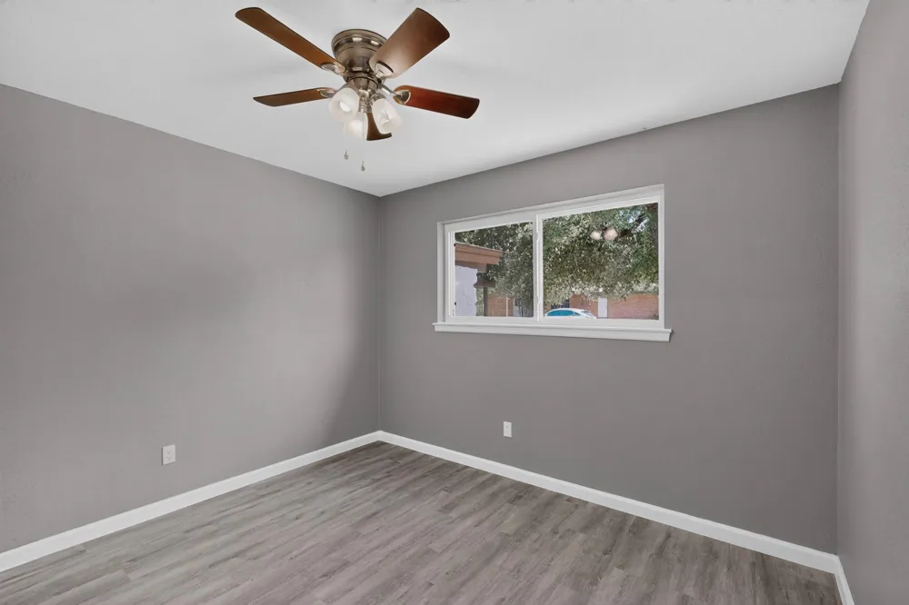 200 Opal Street Saginaw, TX 76179