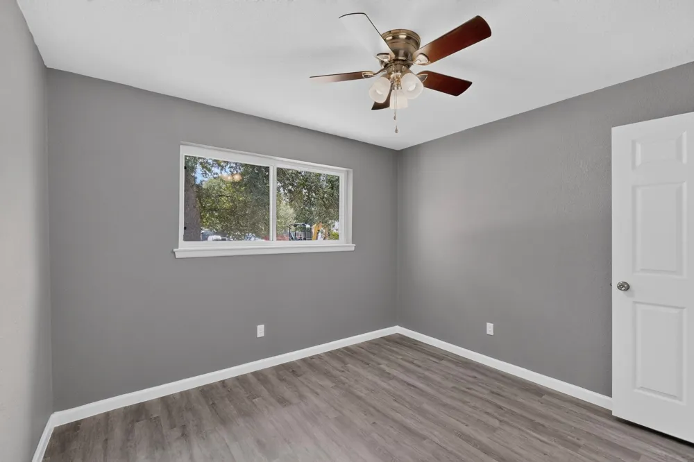 200 Opal Street Saginaw, TX 76179