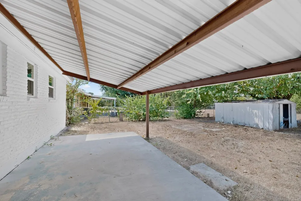 200 Opal Street Saginaw, TX 76179