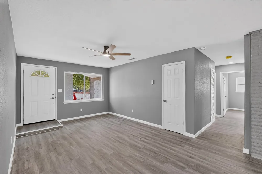 200 Opal Street Saginaw, TX 76179