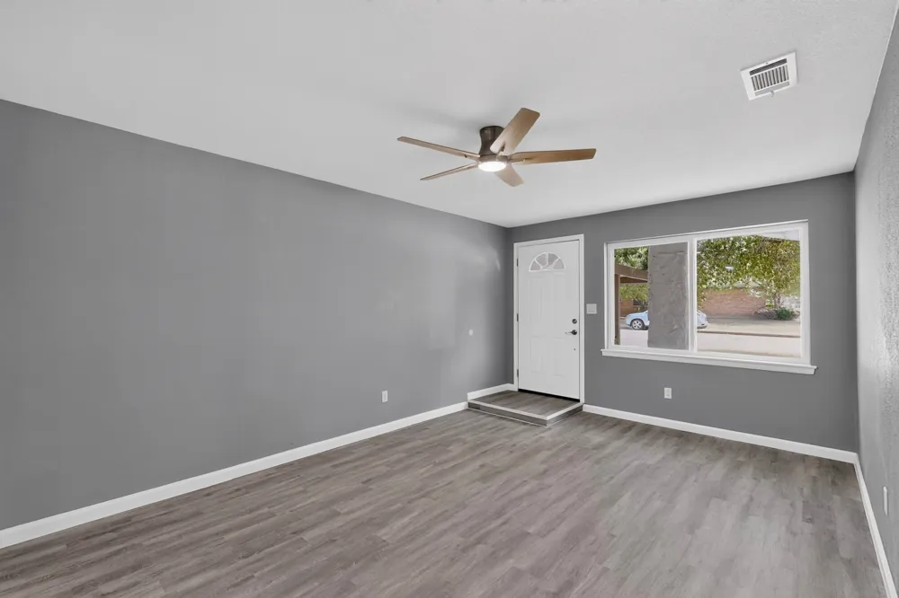 200 Opal Street Saginaw, TX 76179
