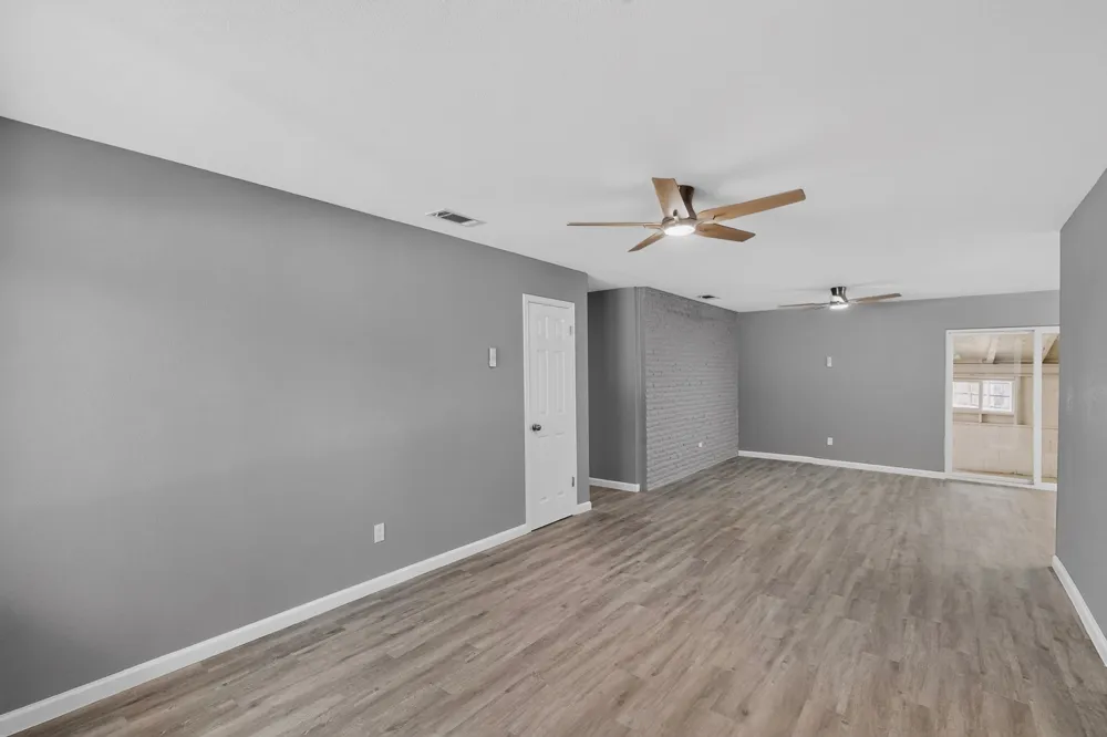 200 Opal Street Saginaw, TX 76179