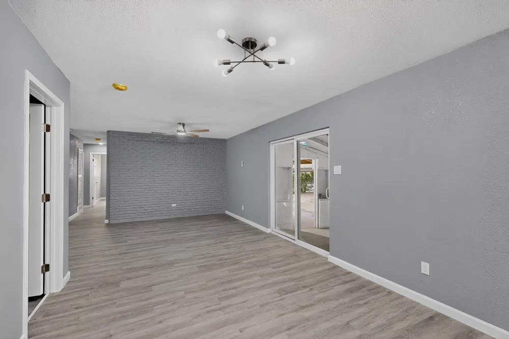 200 Opal Street Saginaw, TX 76179