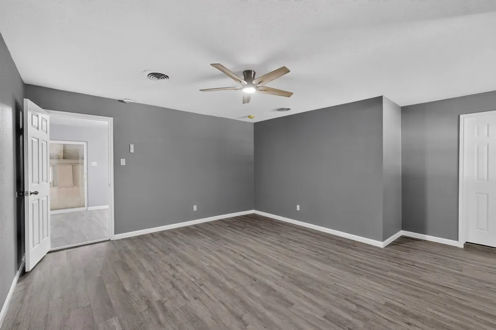200 Opal Street Saginaw, TX 76179