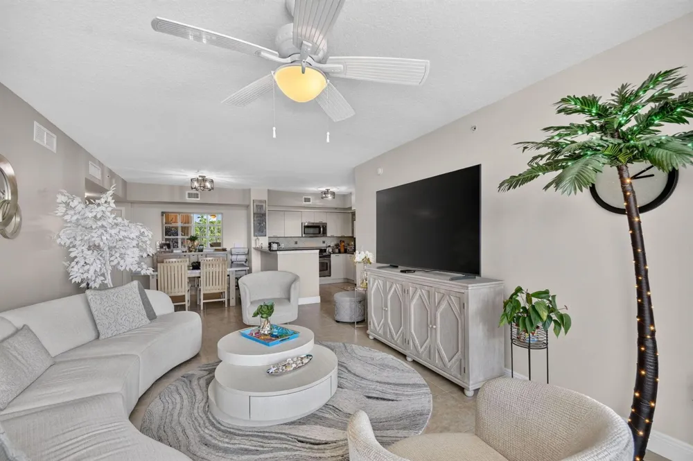 700 E BOYNTON BEACH BOULEVARD #410 Boynton Beach, FL 33435