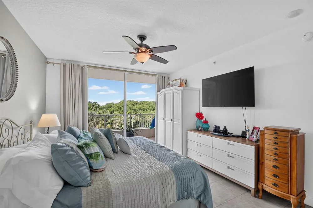 700 E BOYNTON BEACH BOULEVARD #410 Boynton Beach, FL 33435
