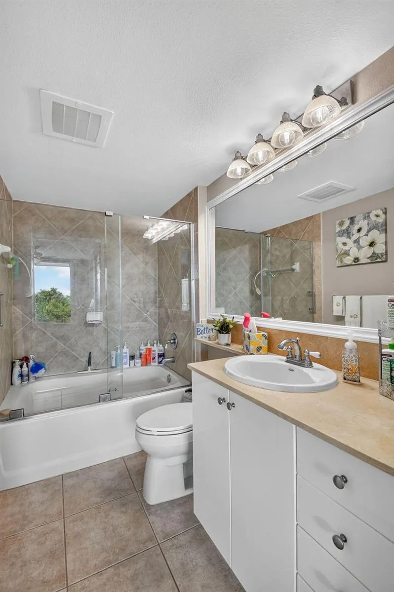 700 E BOYNTON BEACH BOULEVARD #410 Boynton Beach, FL 33435