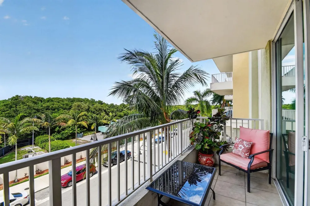 700 E BOYNTON BEACH BOULEVARD #410 Boynton Beach, FL 33435