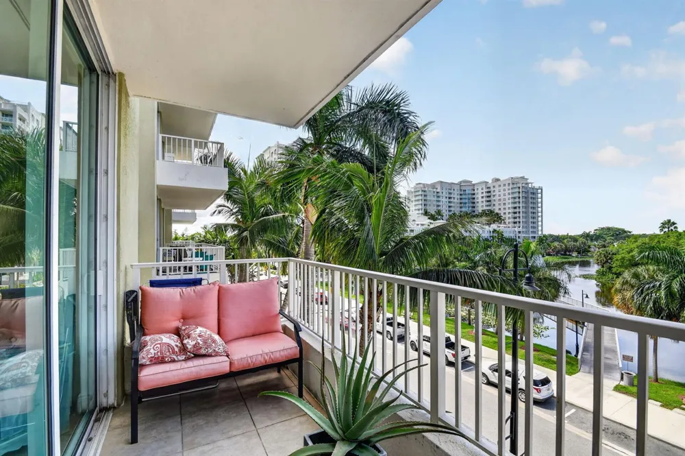 700 E BOYNTON BEACH BOULEVARD #410 Boynton Beach, FL 33435