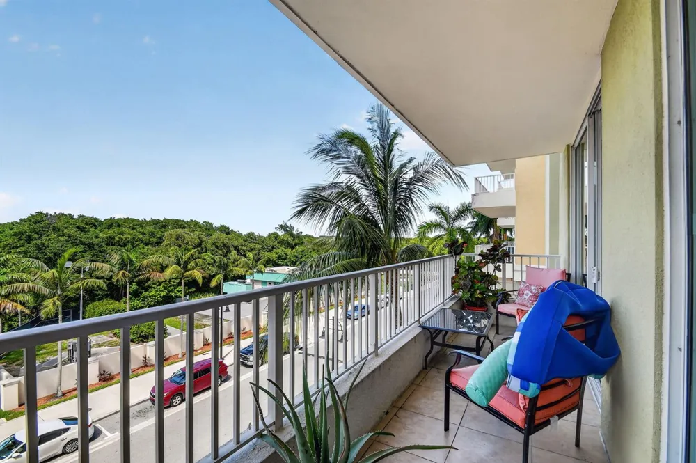700 E BOYNTON BEACH BOULEVARD #410 Boynton Beach, FL 33435