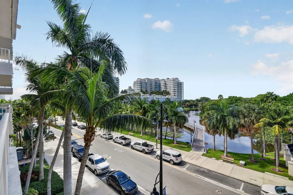 700 E BOYNTON BEACH BOULEVARD #410 Boynton Beach, FL 33435
