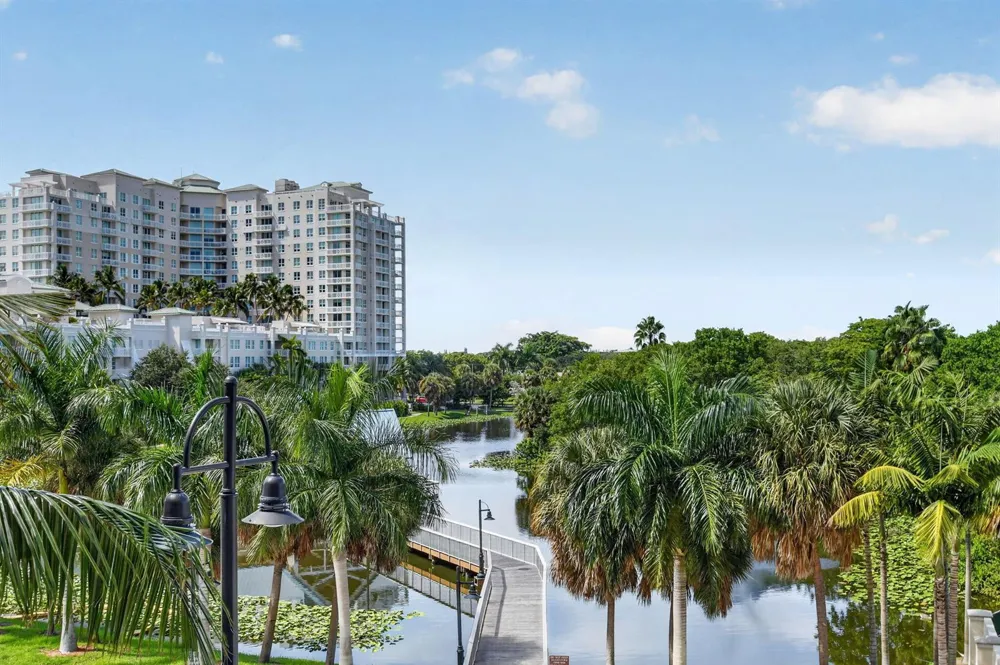 700 E BOYNTON BEACH BOULEVARD #410 Boynton Beach, FL 33435