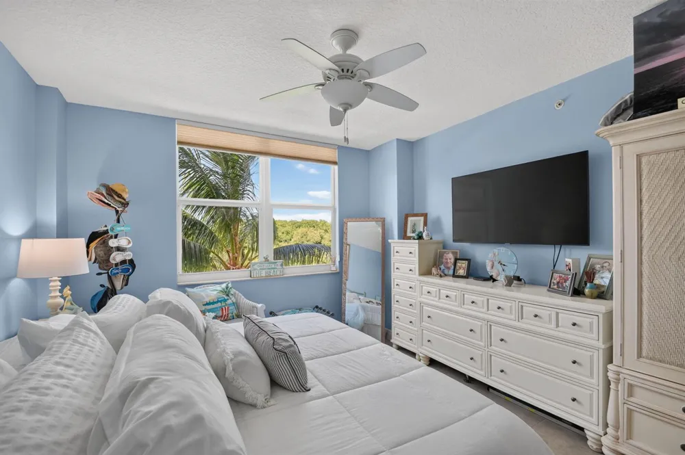 700 E BOYNTON BEACH BOULEVARD #410 Boynton Beach, FL 33435