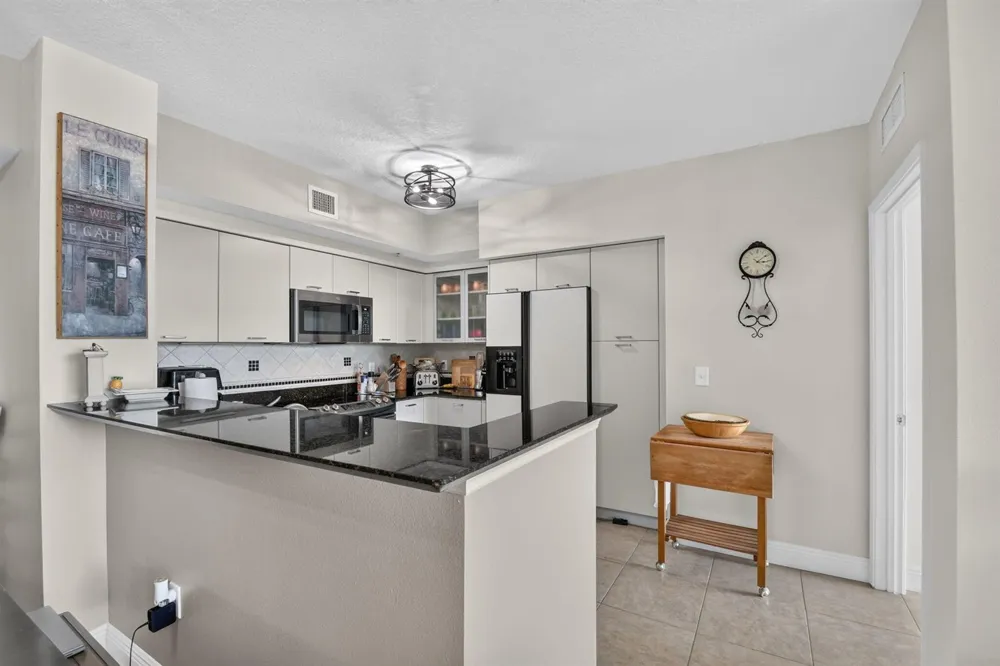 700 E BOYNTON BEACH BOULEVARD #410 Boynton Beach, FL 33435
