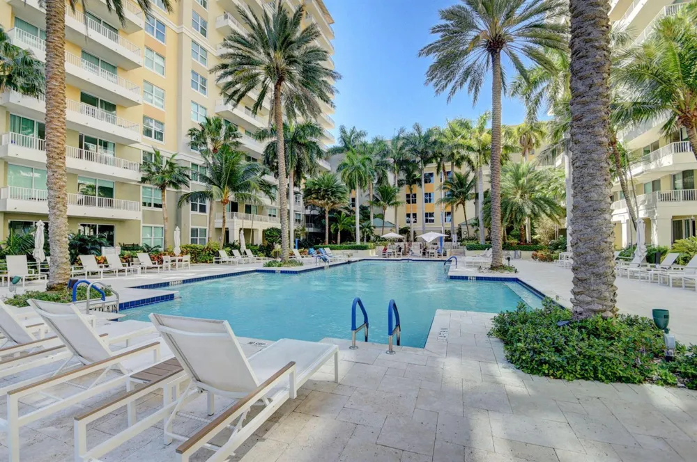 700 E BOYNTON BEACH BOULEVARD #410 Boynton Beach, FL 33435