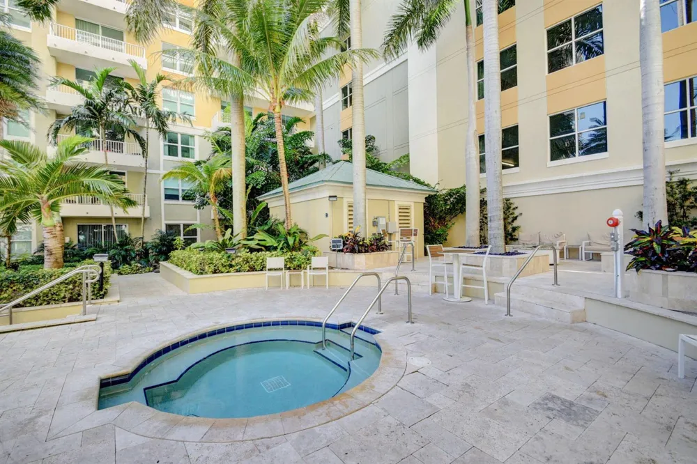700 E BOYNTON BEACH BOULEVARD #410 Boynton Beach, FL 33435