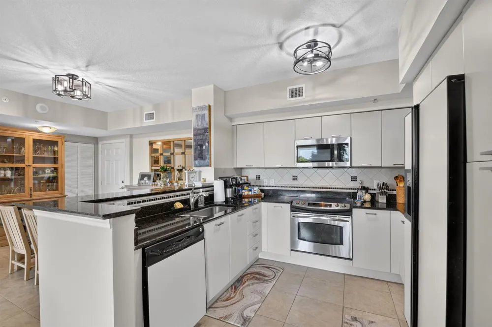 700 E BOYNTON BEACH BOULEVARD #410 Boynton Beach, FL 33435