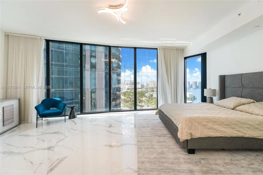 18555 Collins Ave #1901 Sunny Isles Beach, FL 33160