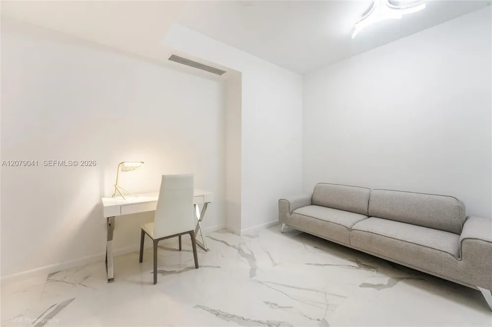 18555 Collins Ave #1901 Sunny Isles Beach, FL 33160
