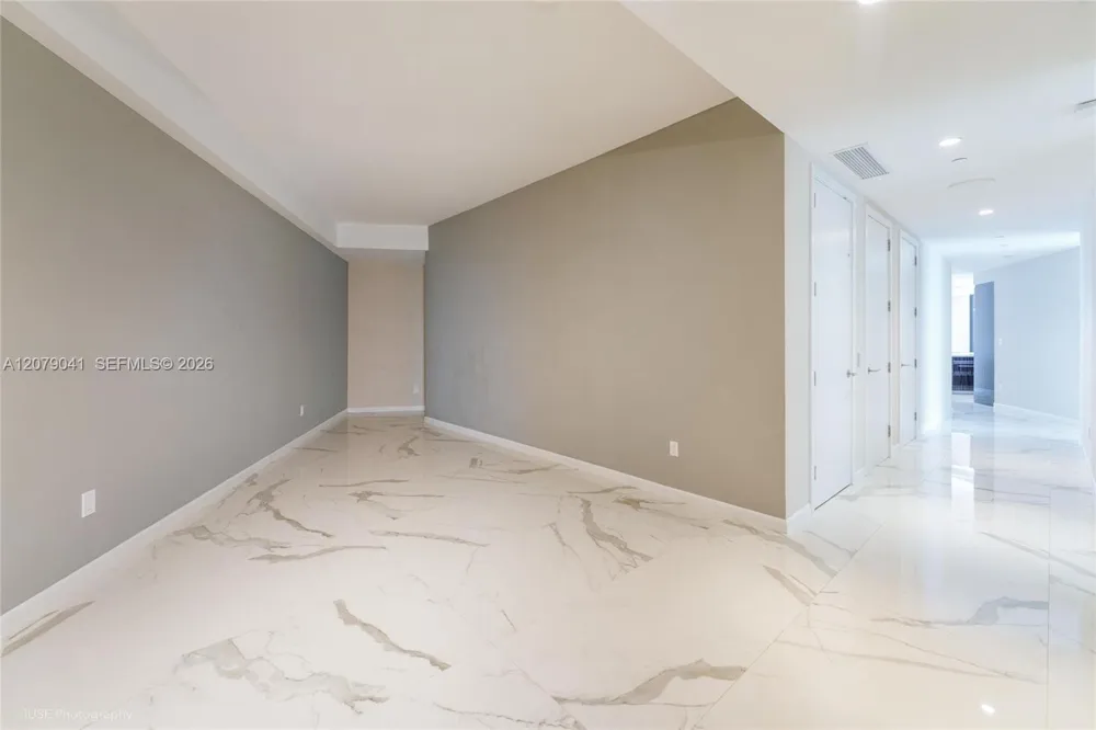 18555 Collins Ave #1901 Sunny Isles Beach, FL 33160