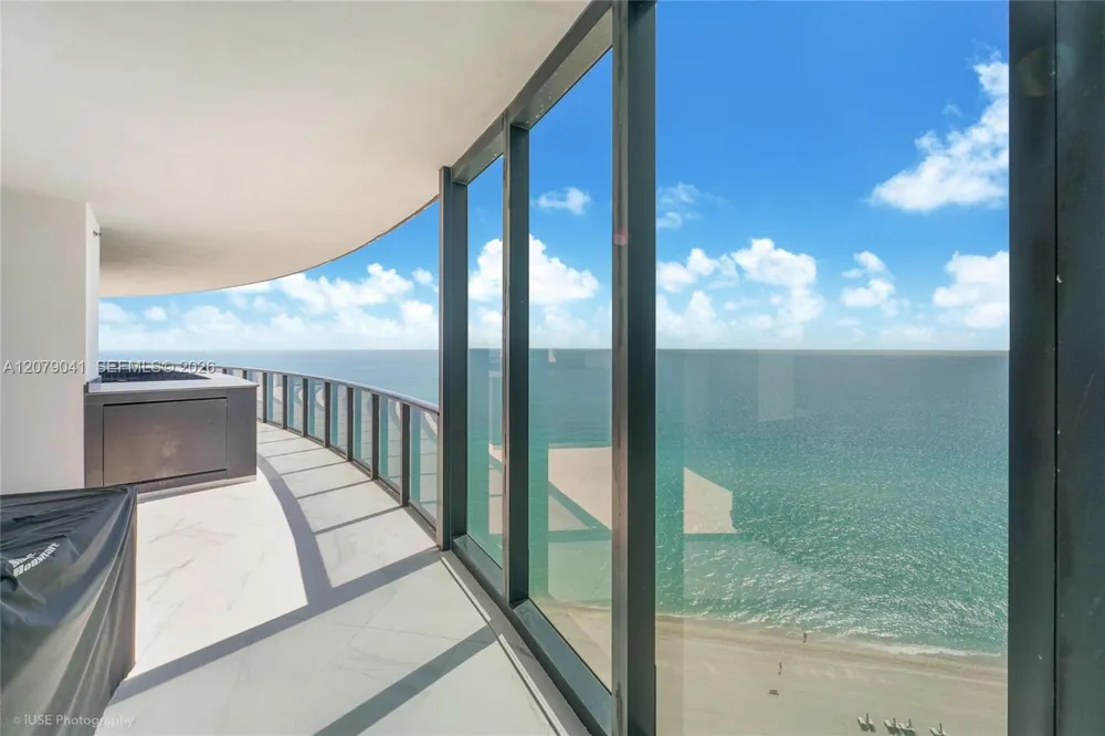 18555 Collins Ave #1901 Sunny Isles Beach, FL 33160