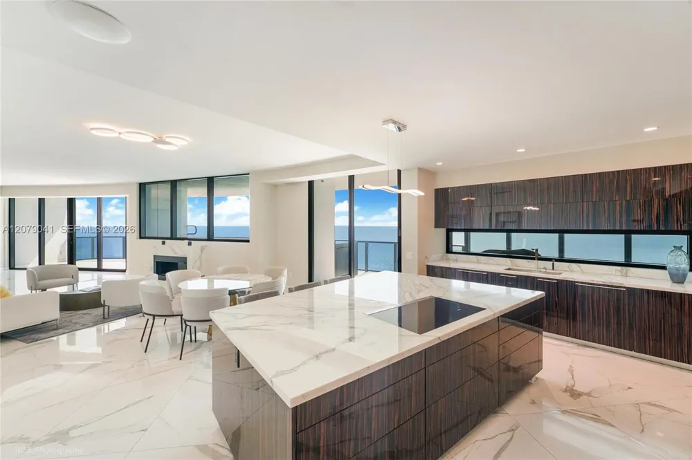18555 Collins Ave #1901 Sunny Isles Beach, FL 33160