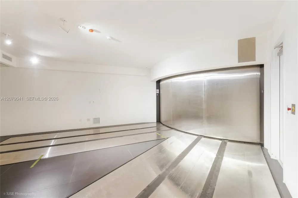 18555 Collins Ave #1901 Sunny Isles Beach, FL 33160