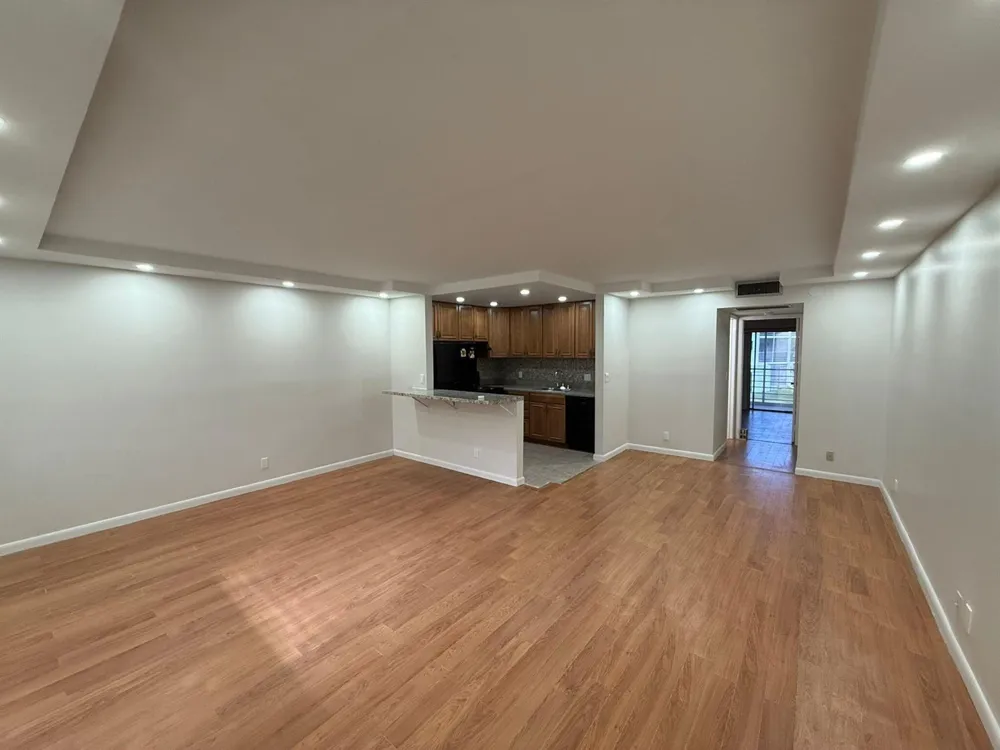 2200 SPRINGDALE BOULEVARD #206 Palm Springs, FL 33461