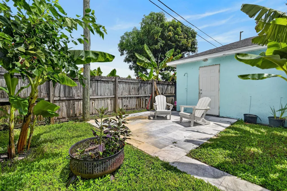 411 Evergreen Drive Lake Park, FL 33403
