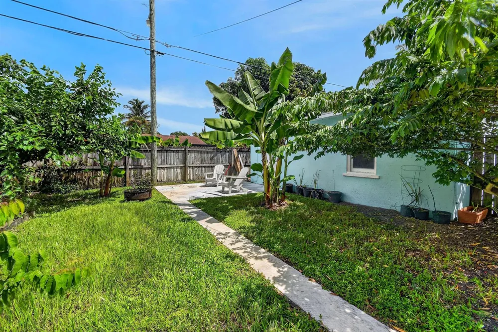 411 Evergreen Drive Lake Park, FL 33403