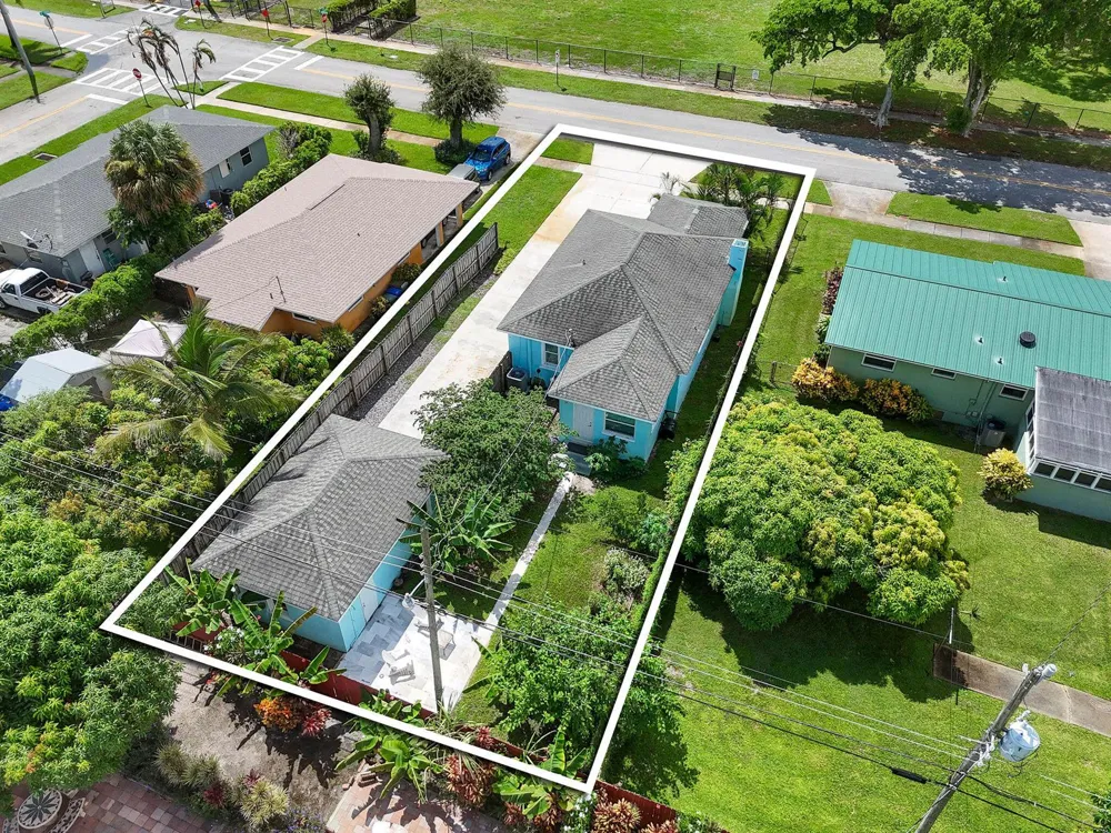 411 Evergreen Drive Lake Park, FL 33403